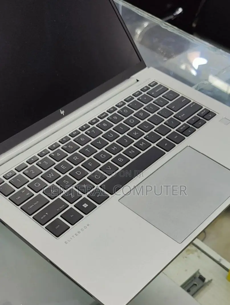 New Laptop HP 16GB AMD Ryzen 5 SSD 512GB