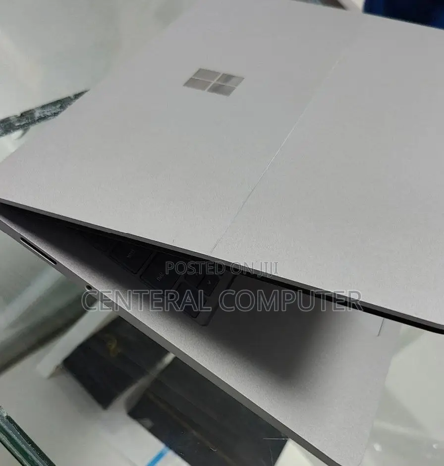 New Laptop Microsoft Surface Pro 9 16GB Intel Core I7 SSD 512GB