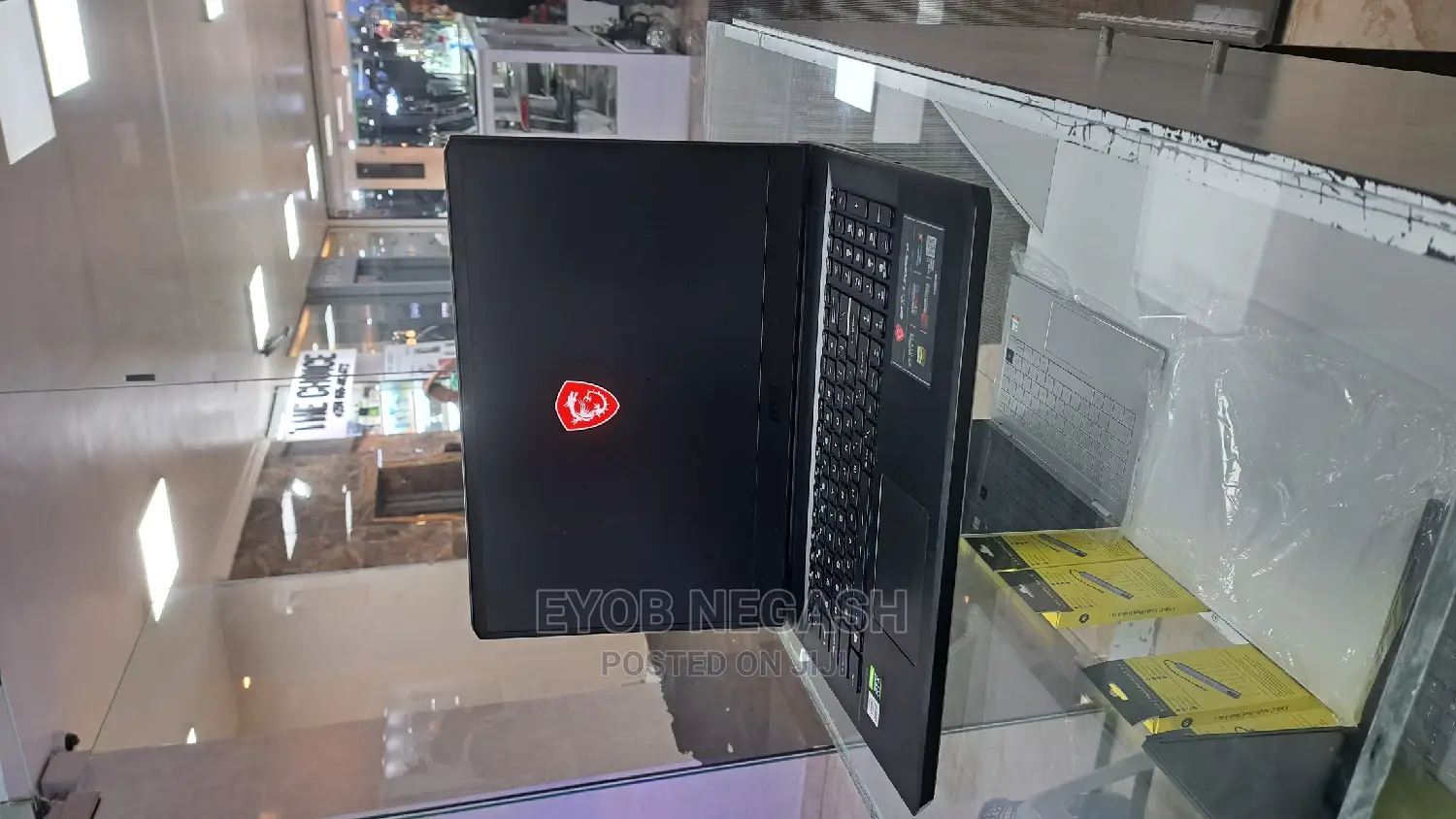 New Laptop MSI GF63 8GB Intel Core I5 SSD 256GB