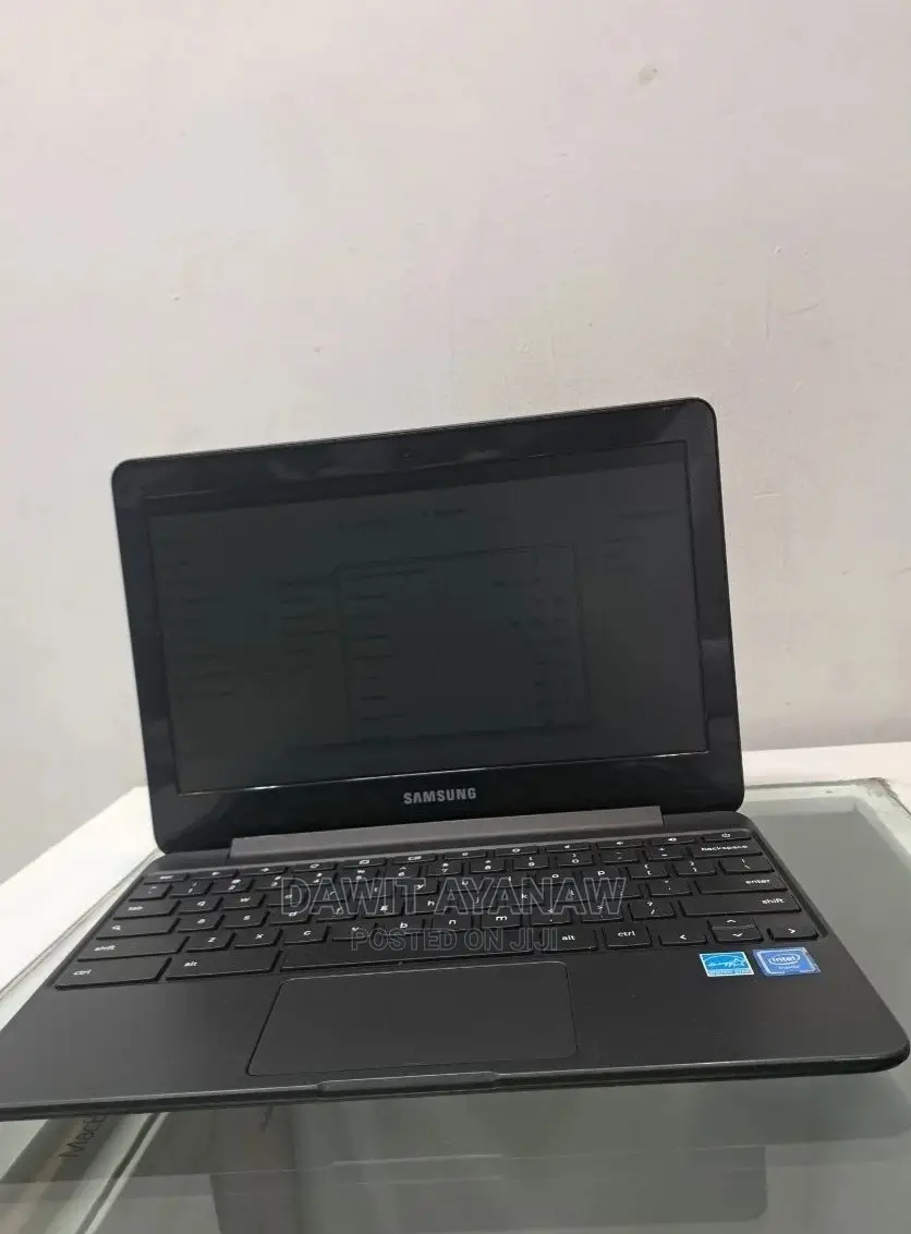 New Laptop Samsung Chromebook 3 11 4GB Intel Core 2 Quad HDD+SSD 16 GB