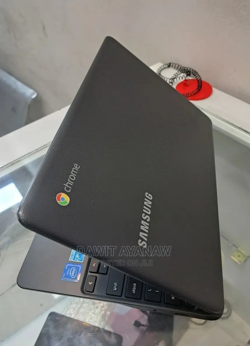 New Laptop Samsung Chromebook 3 11 4GB Intel Core 2 Quad HDD+SSD 16 GB