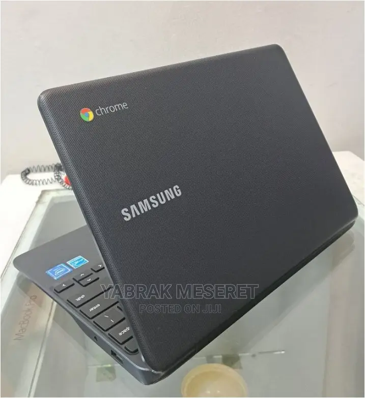 Samsung Chromebook Pro 3GB Intel Core 2 Quad SSHD (Hybrid) 16 GB