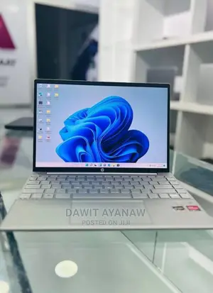 New Laptop HP Pavilion 13 16GB AMD Ryzen 7 SSD 1T