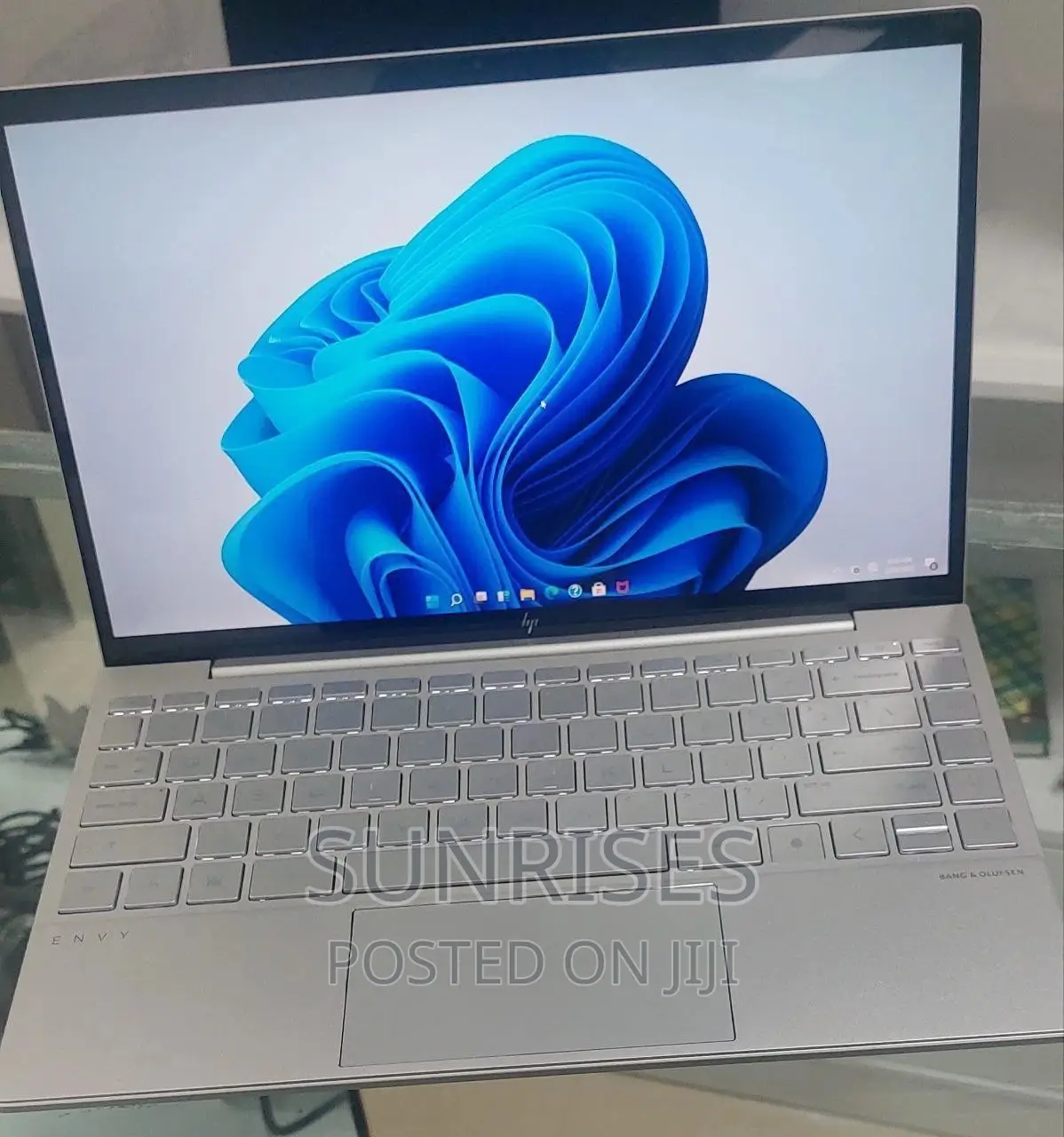 New Laptop HP Envy X360 16GB Intel Core I7 SSD 1T