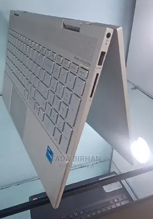 New Laptop HP Envy X360 12GB Intel Core I5 SSD 512GB