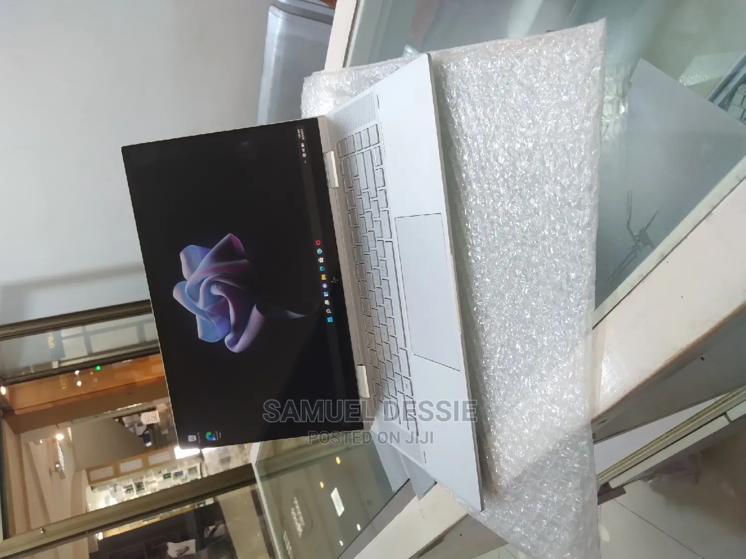 New Laptop HP Envy X360 16GB Intel Core I7 SSD 1T