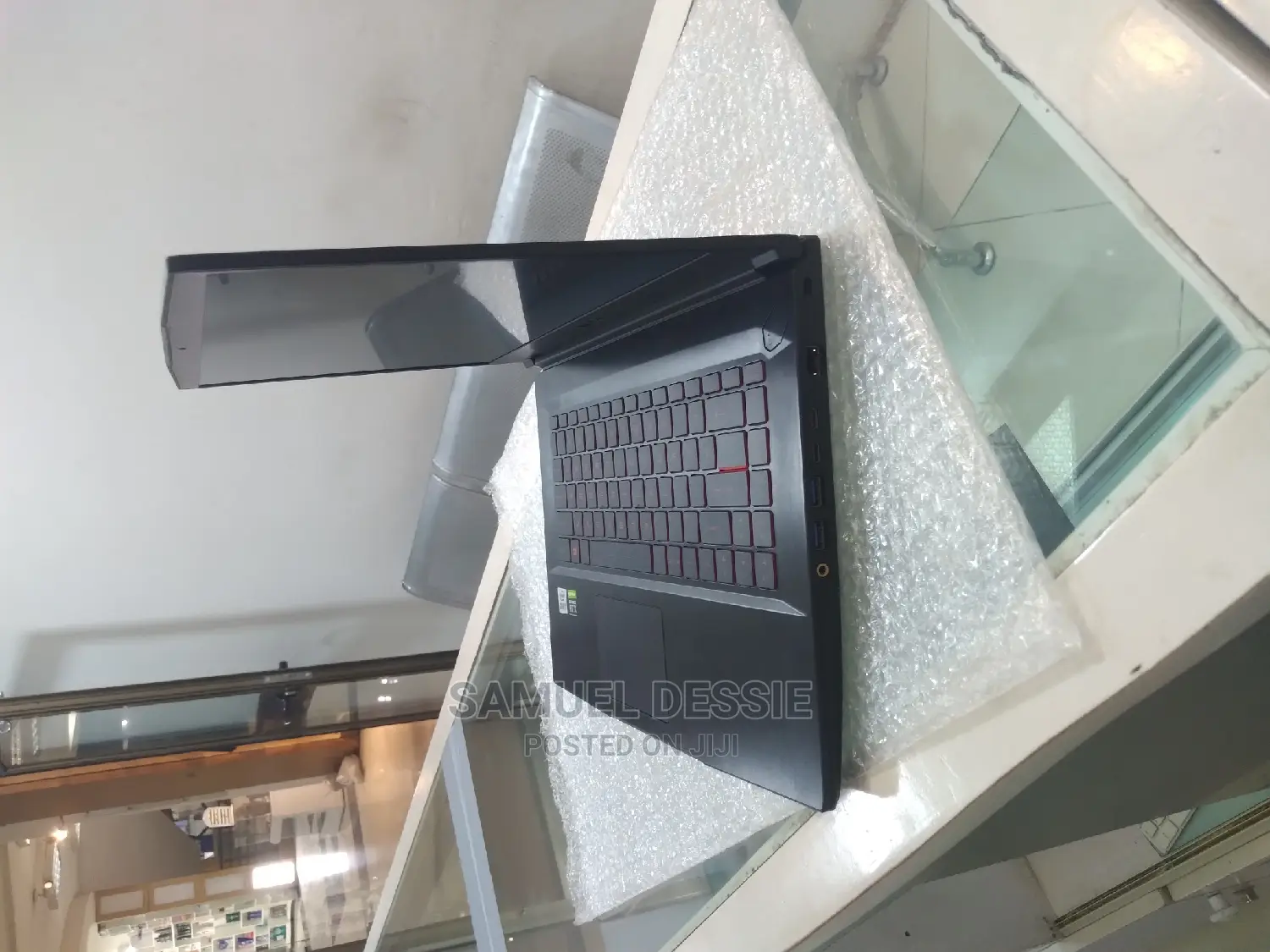 New Laptop MSI 16GB Intel Core I7 SSD 512GB