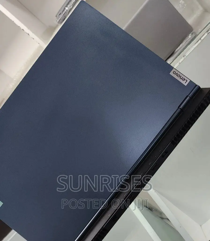 New Laptop Lenovo Legion 5 16GB AMD Ryzen 7 SSD 512GB