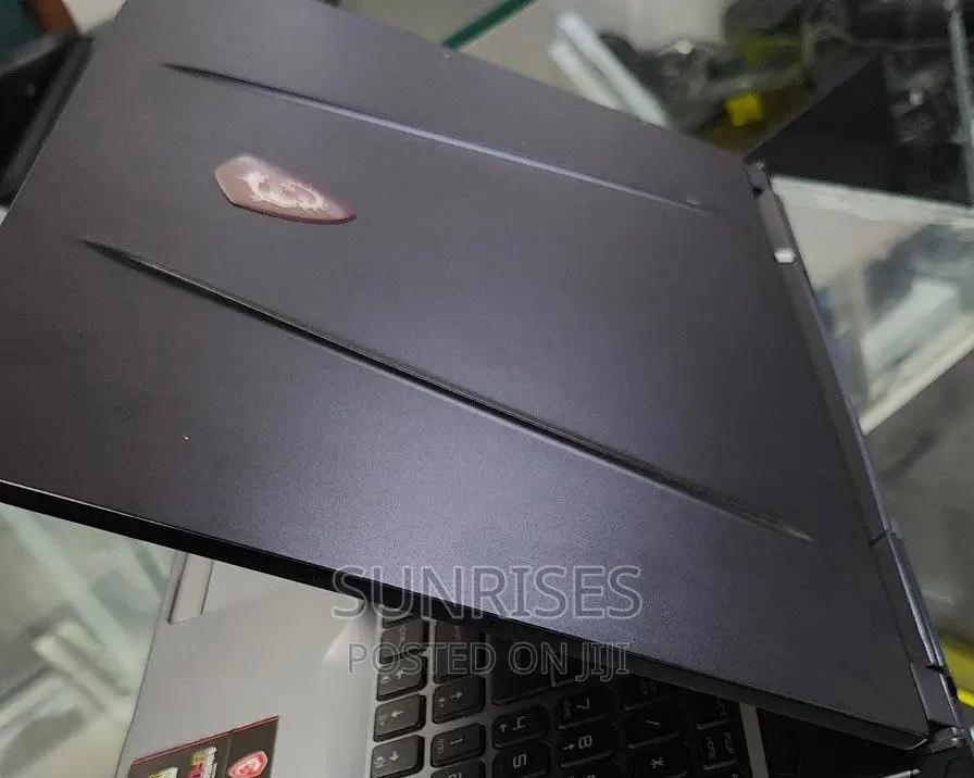 New Laptop MSI GF62 7RD 16GB Intel Core I7 SSD 512GB