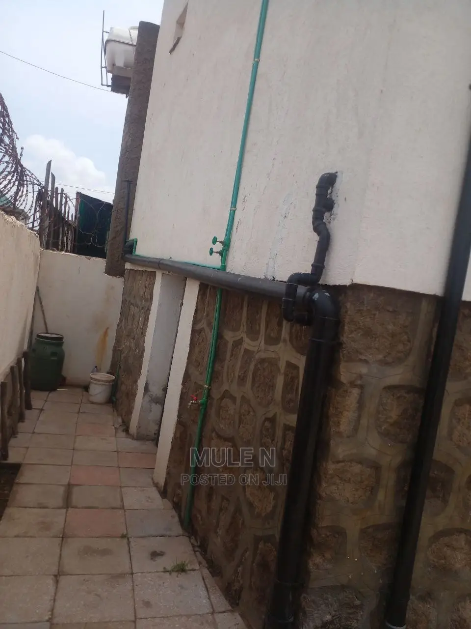 Furnished 4bdrm House in አለም ገና ኬንቴሪ, Nifas Silk-Lafto for sale