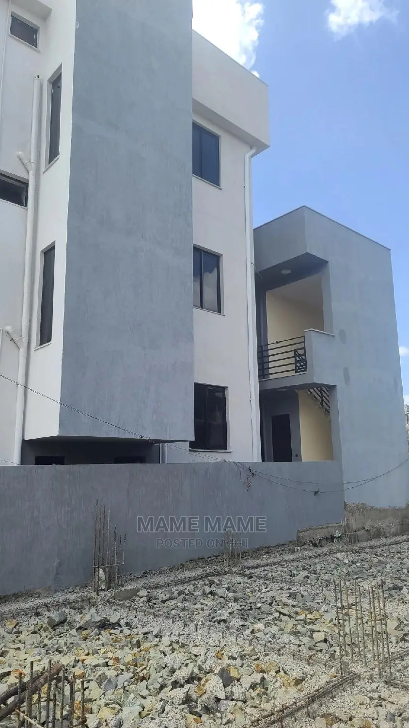 6bdrm House in Addis Abeba, Bole for sale