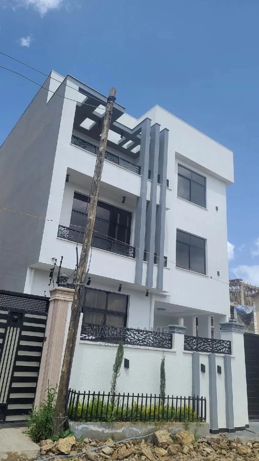 6bdrm House in Addis Abeba, Bole for sale