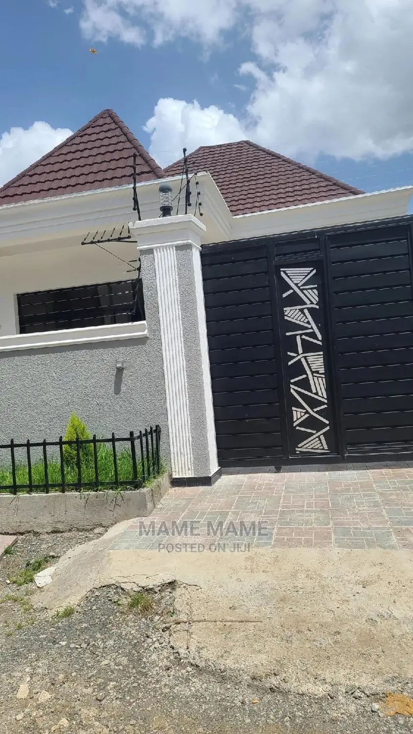3bdrm Villa in Addis Abeba, Bole for sale
