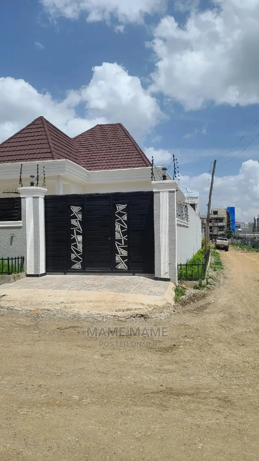 3bdrm Villa in Addis Abeba, Bole for sale