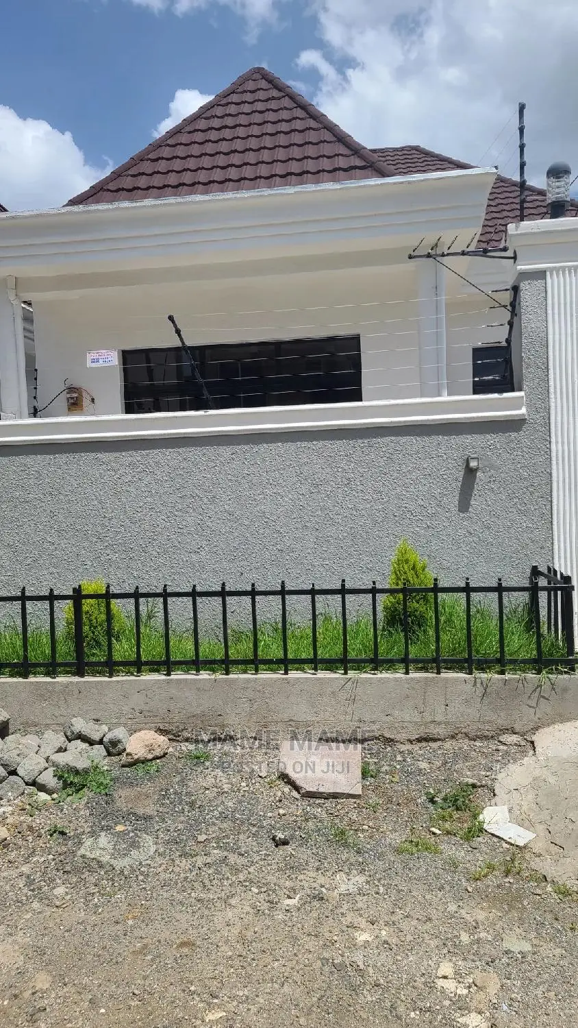 3bdrm Villa in Addis Abeba, Bole for sale