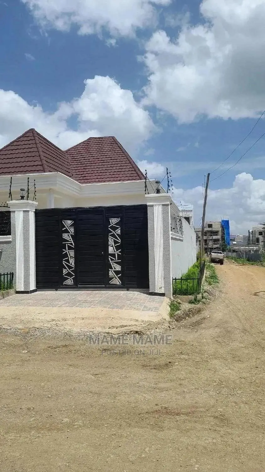 3bdrm Villa in Addis Abeba, Bole for sale