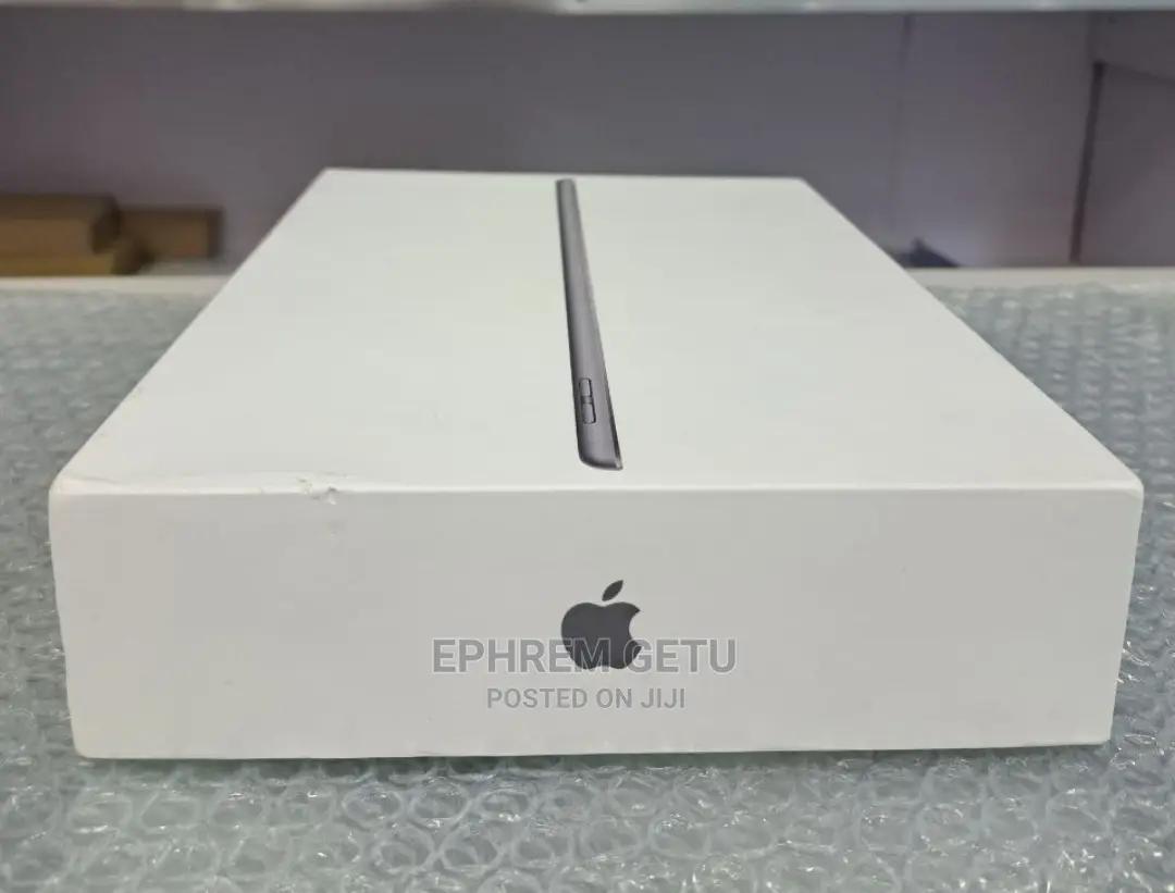 New Laptop Apple MacBook Pro M1 1GB Apple M1 SSD 512GB