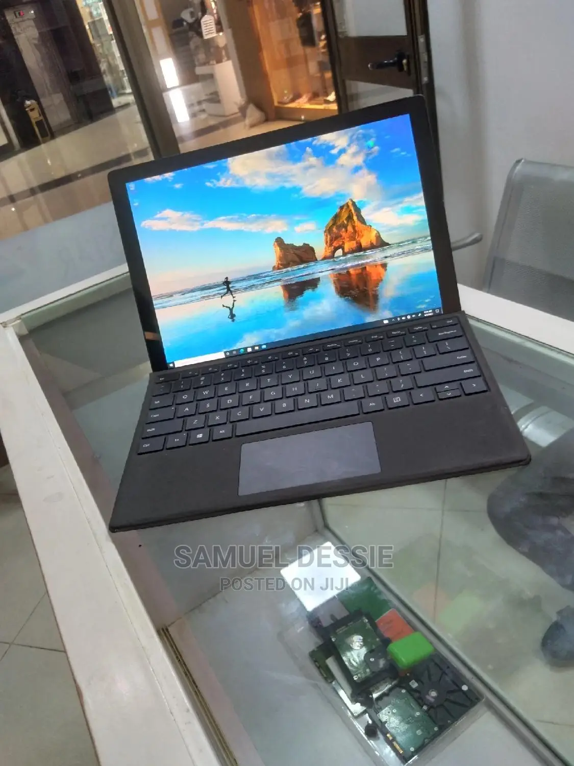 New Laptop Microsoft Surface Pro 6 8GB Intel Core I5 SSD 256GB