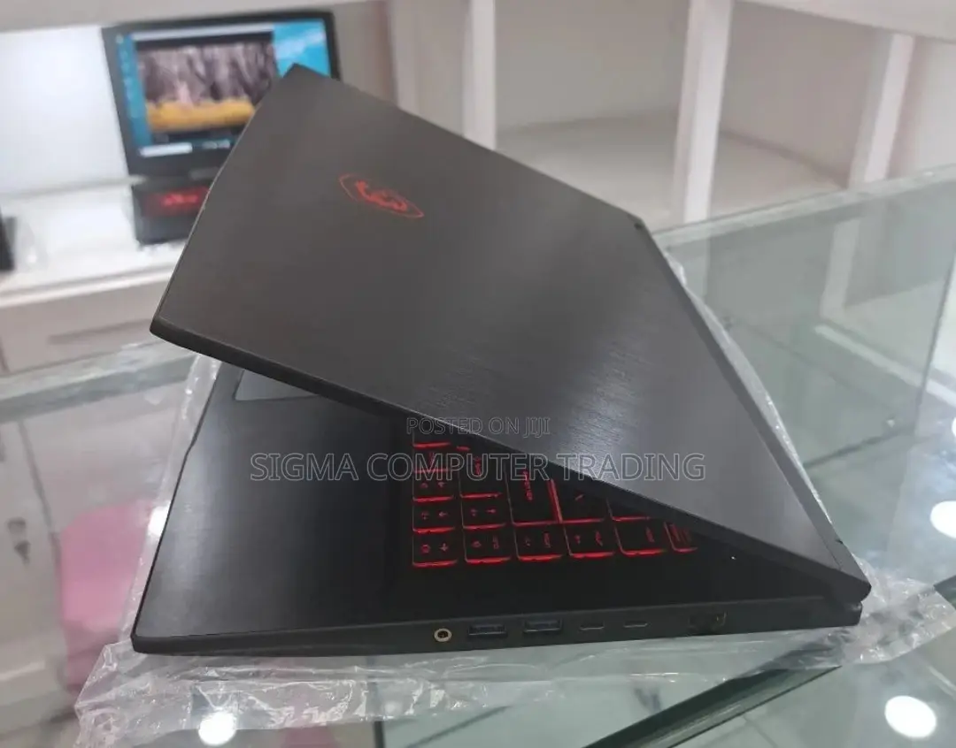 New Laptop MSI GF63 16GB Intel Core I7 SSD 512GB