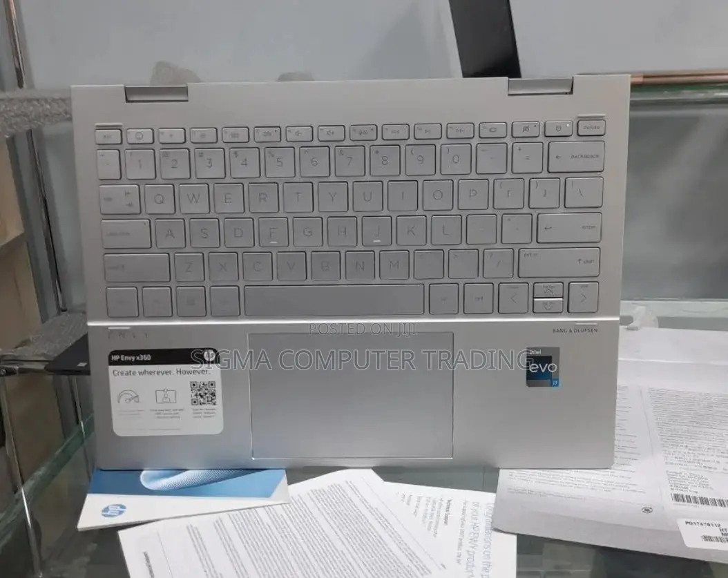 New Laptop HP Envy X360 8GB Intel Core I7 SSD 512GB