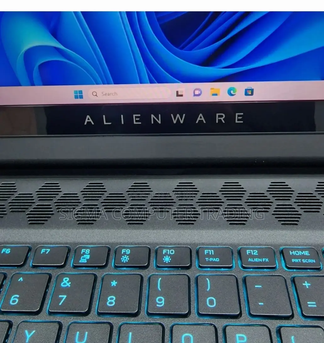 New Laptop Alienware M17x R2 32GB Intel Core I7 SSD 1T