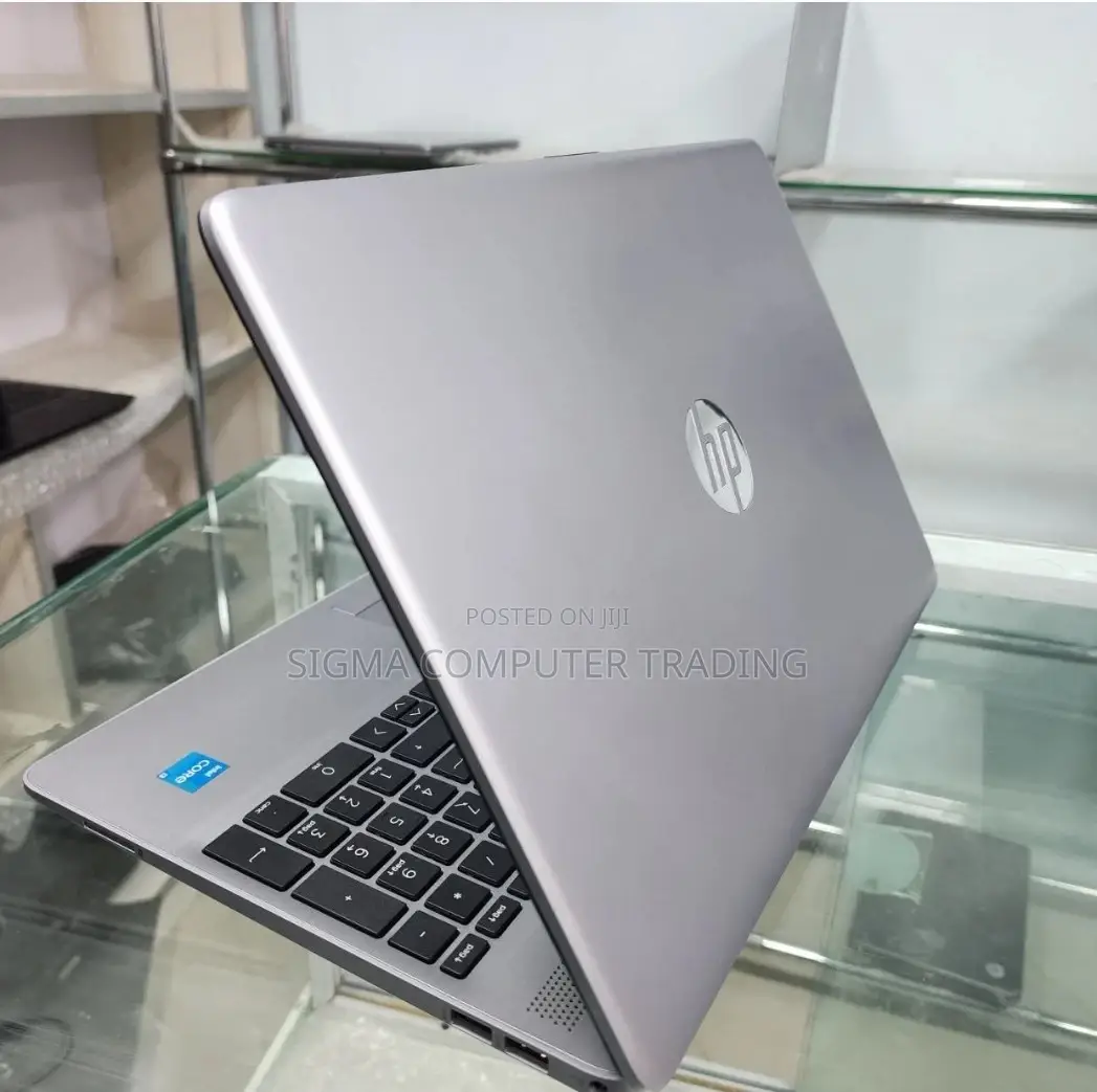 New Laptop HP Stream Notebook 8GB Intel Core I3 HDD 1T