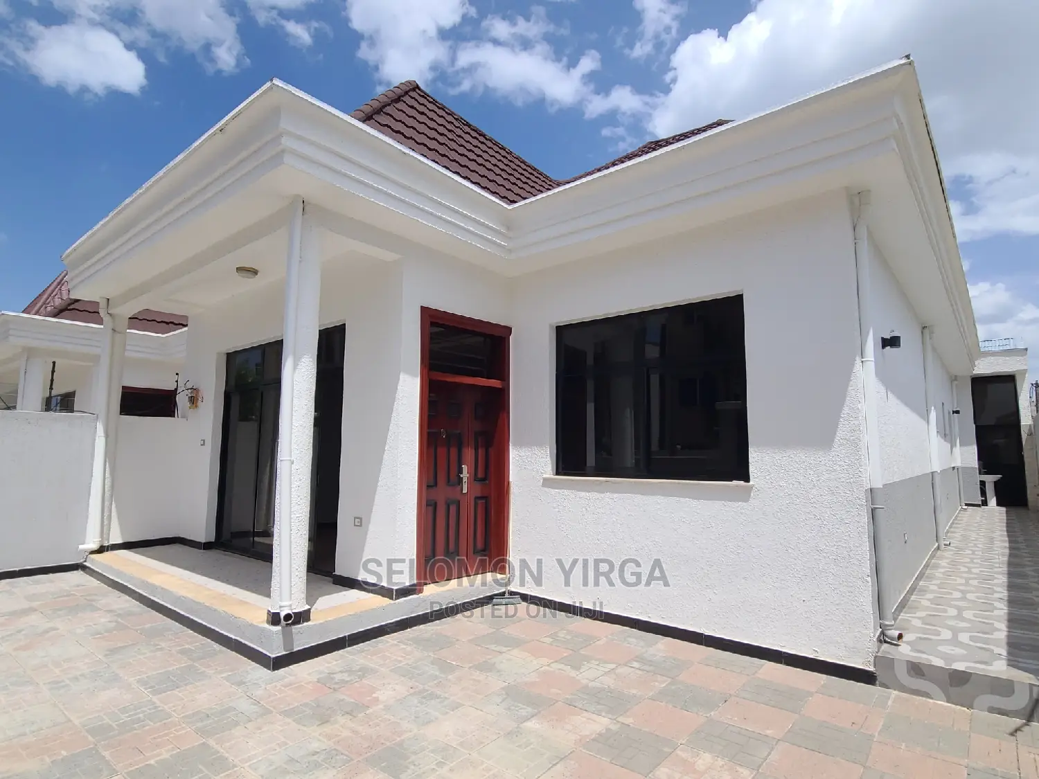 3bdrm Villa in አድስ አበባ, Bole for sale