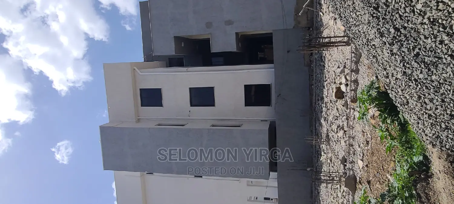 6bdrm Villa in አድስ አበባ, Bole for sale
