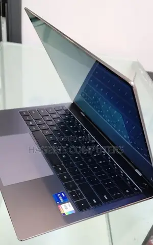 New Laptop Huawei MateBook 13 WRT-W19E 16GB Intel Core I7 SSD 512GB