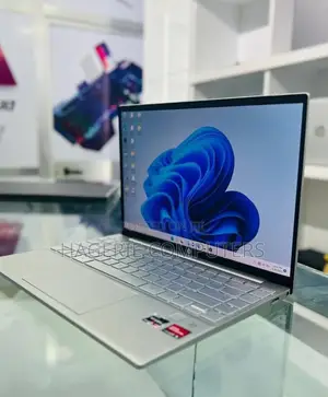 New Laptop HP Pavilion 13 16GB AMD Ryzen 7 SSD 1T