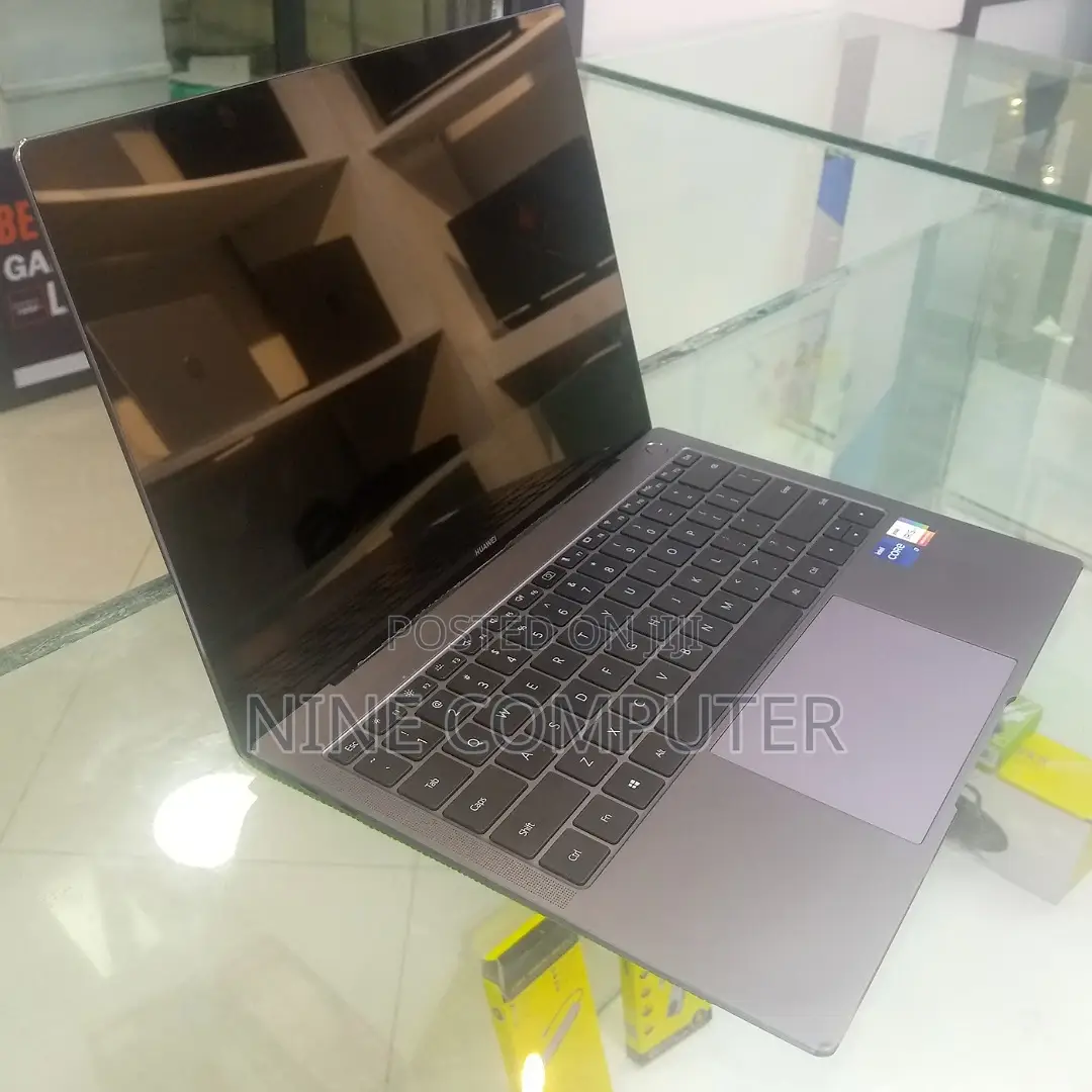 New Laptop Huawei MateBook HZ-W19 16GB Intel Core I7 SSD 512GB