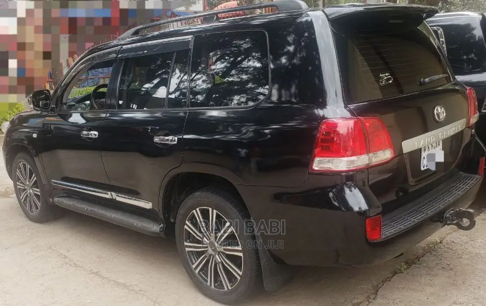 Toyota Land Cruiser 4.5 V8 VXR 2013 Black