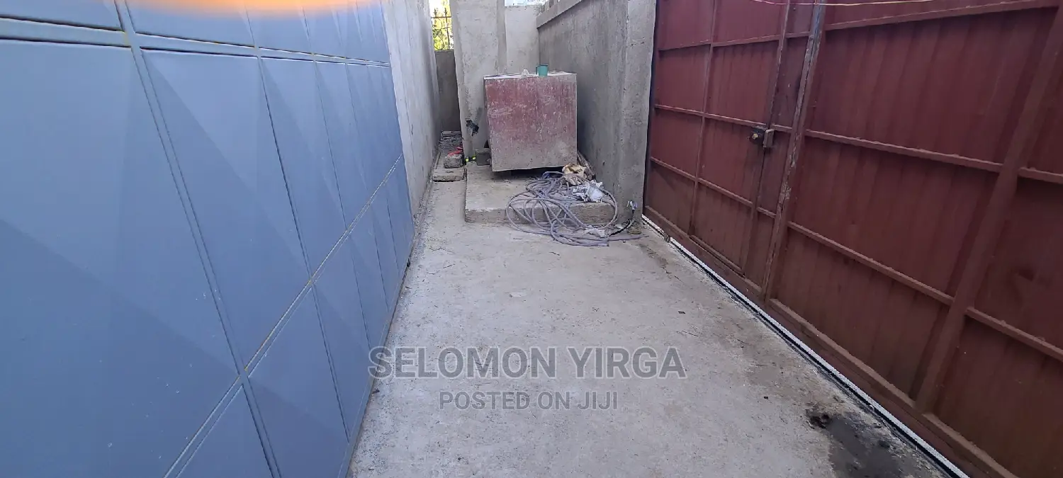 የሚከራይ መጋዘን