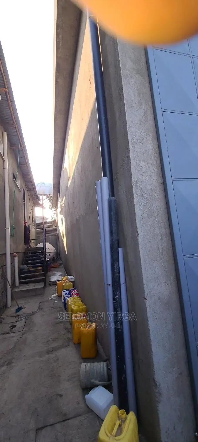 የሚከራይ መጋዘን