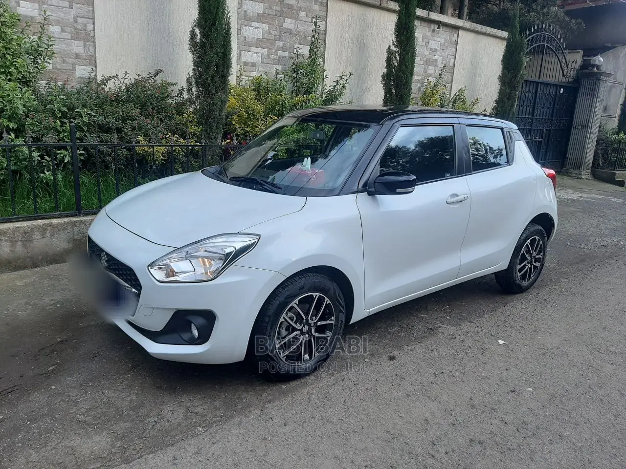 Suzuki Swift 2022 White