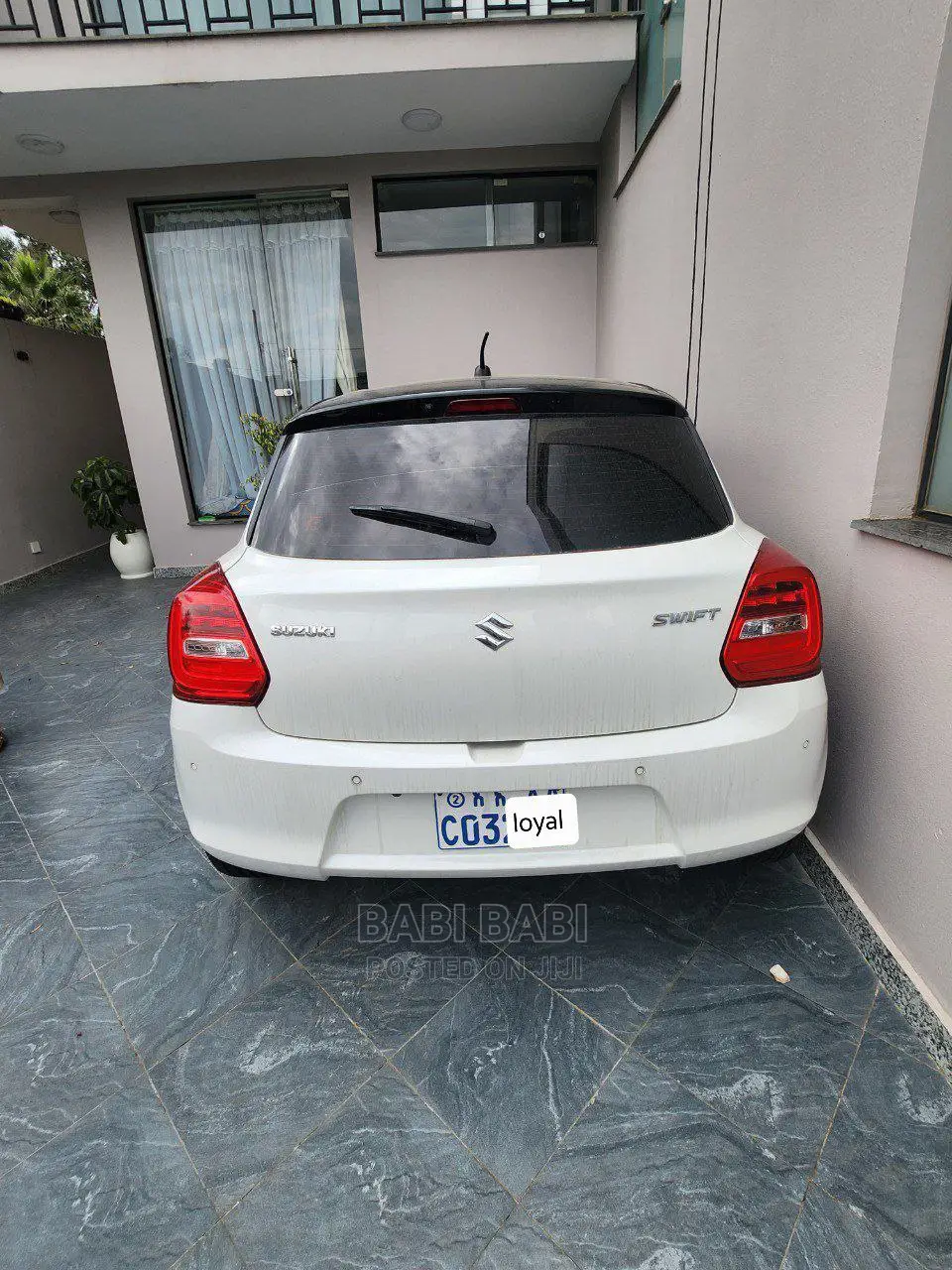 Suzuki Swift 2022 White