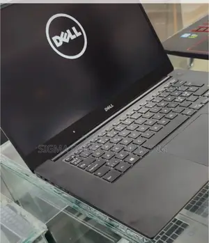 New Laptop Dell XPS 15 32GB Intel Xeon SSD 512GB