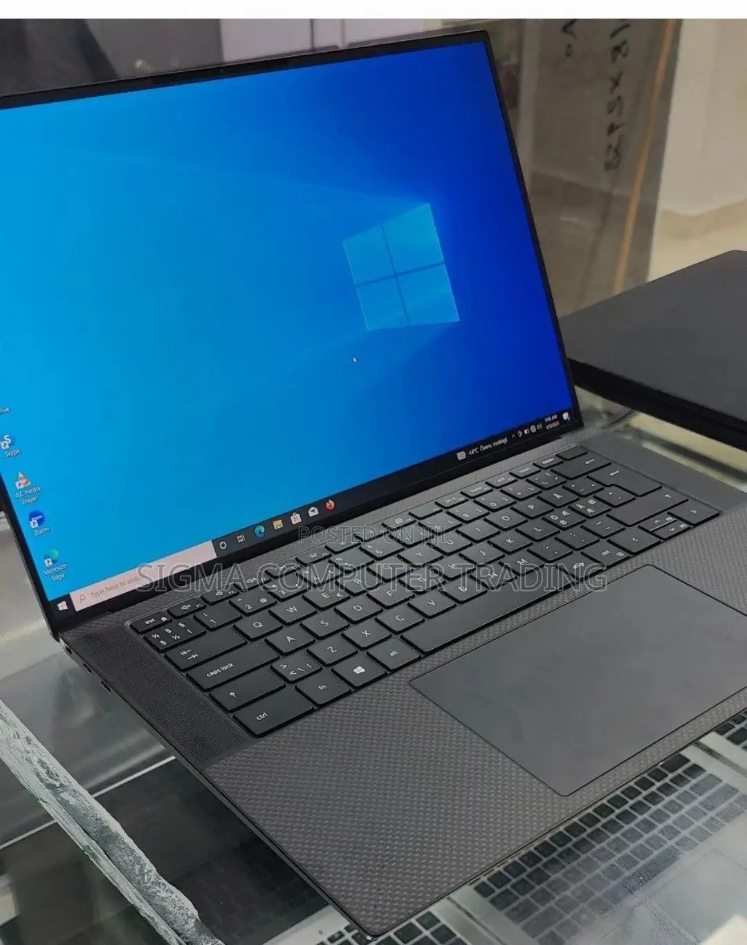 New Laptop Dell Precision 15 5540 16GB Intel Xeon SSD 512GB