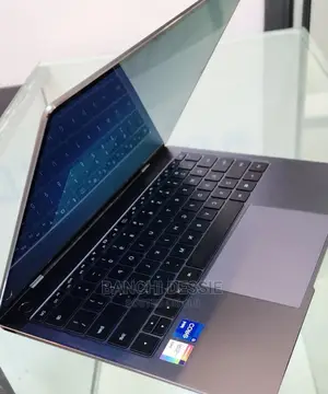 New Laptop Huawei MateBook 13 WRT-W29E 16GB Intel Core I7 SSD 512GB