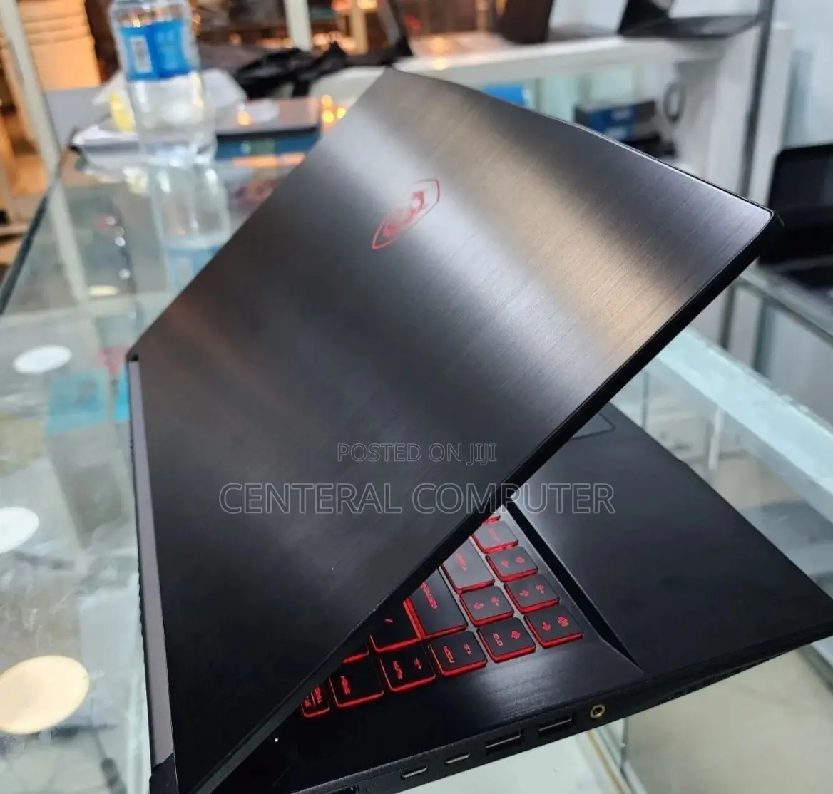 New Laptop MSI MSI Sword 17 8GB Intel Core I5 SSD 256GB