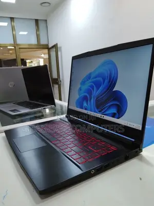 Photo - New Laptop MSI 8GB Intel Core I5 SSD 256GB