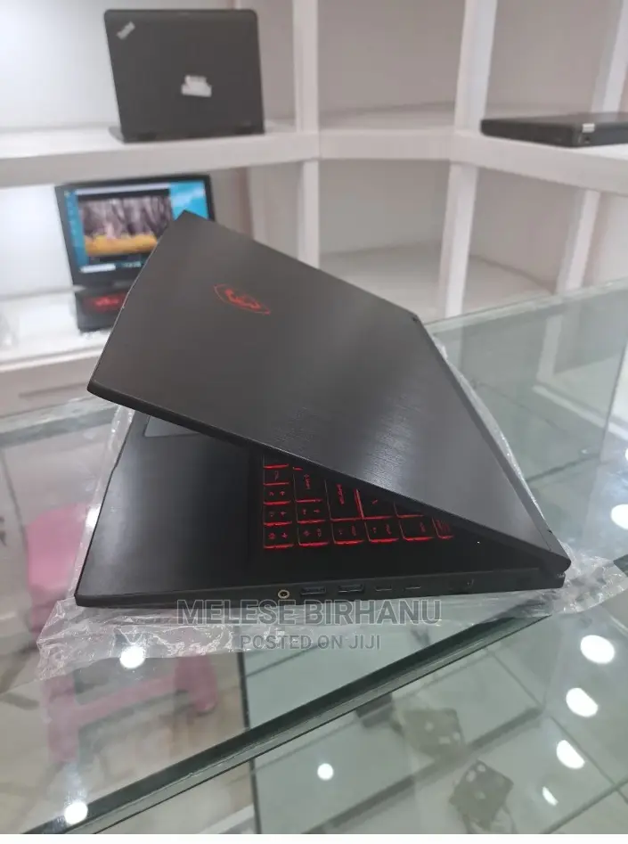 New Laptop MSI 16GB Intel Core I7 SSD 512GB
