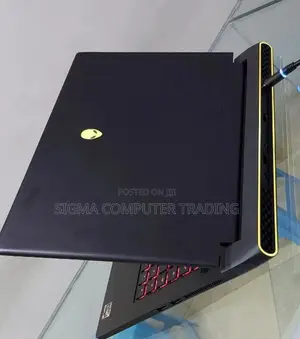 New Laptop Alienware M17x R2 16GB AMD Ryzen 9 SSD 1T