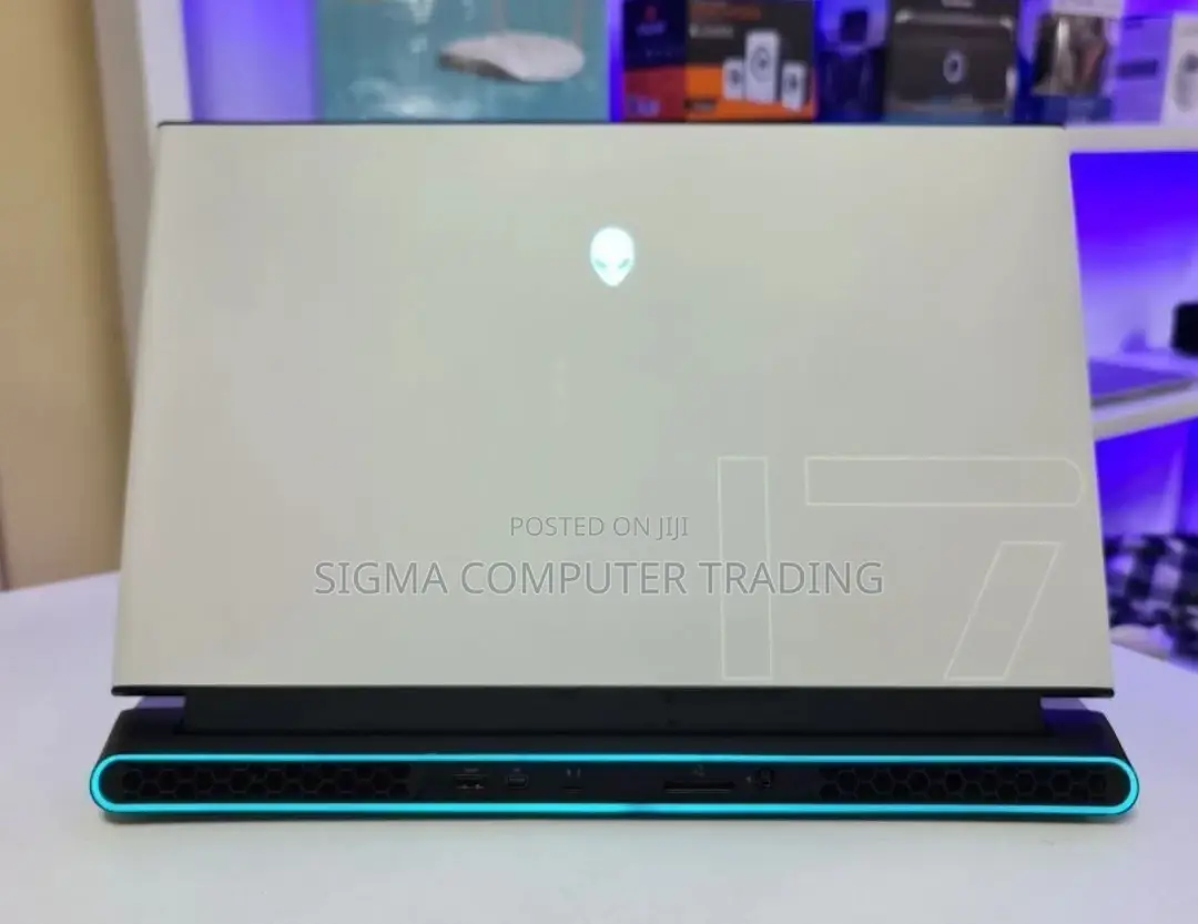 New Laptop Alienware M17x R2 32GB Intel Core I7 SSD 2T