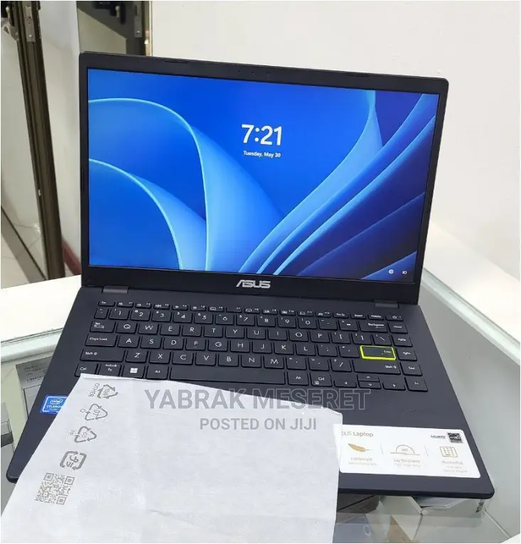 New Laptop Asus VivoBook 15 X505BA 8GB Intel SSD 256GB