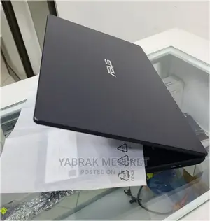 New Laptop Asus VivoBook 15 X505BA 8GB Intel SSD 256GB