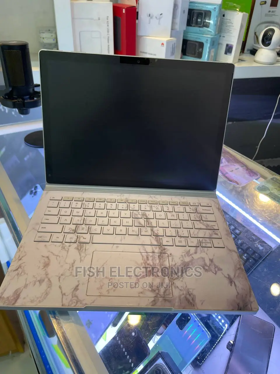 New Laptop Microsoft Surface Book 16GB Intel Core I7 SSD 16 GB