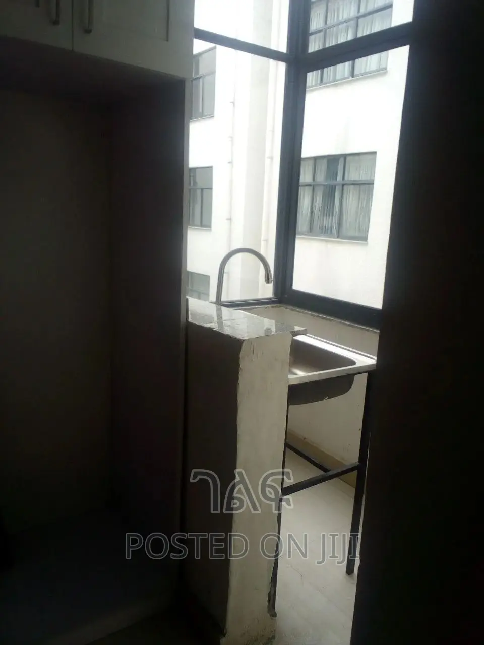 2bdrm Apartment in የኖህ, Bole for sale