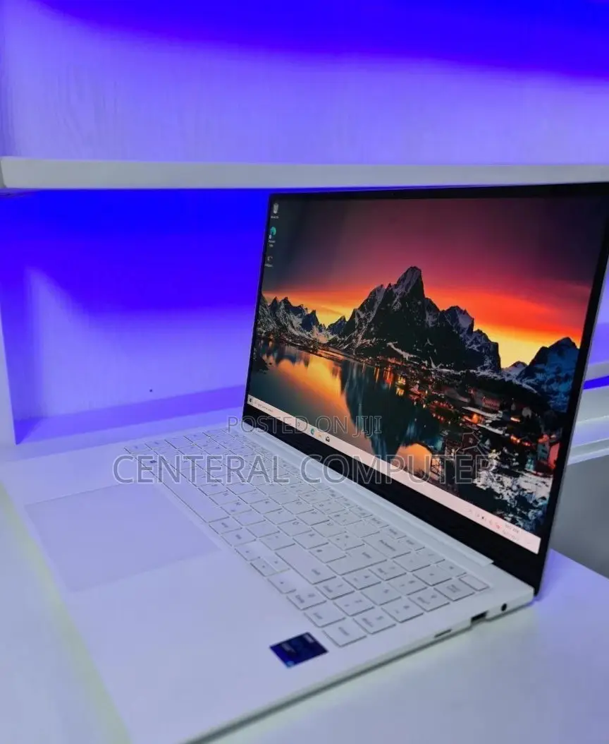 New Laptop Samsung NP-X360 16GB Intel Core I7 SSD 1T