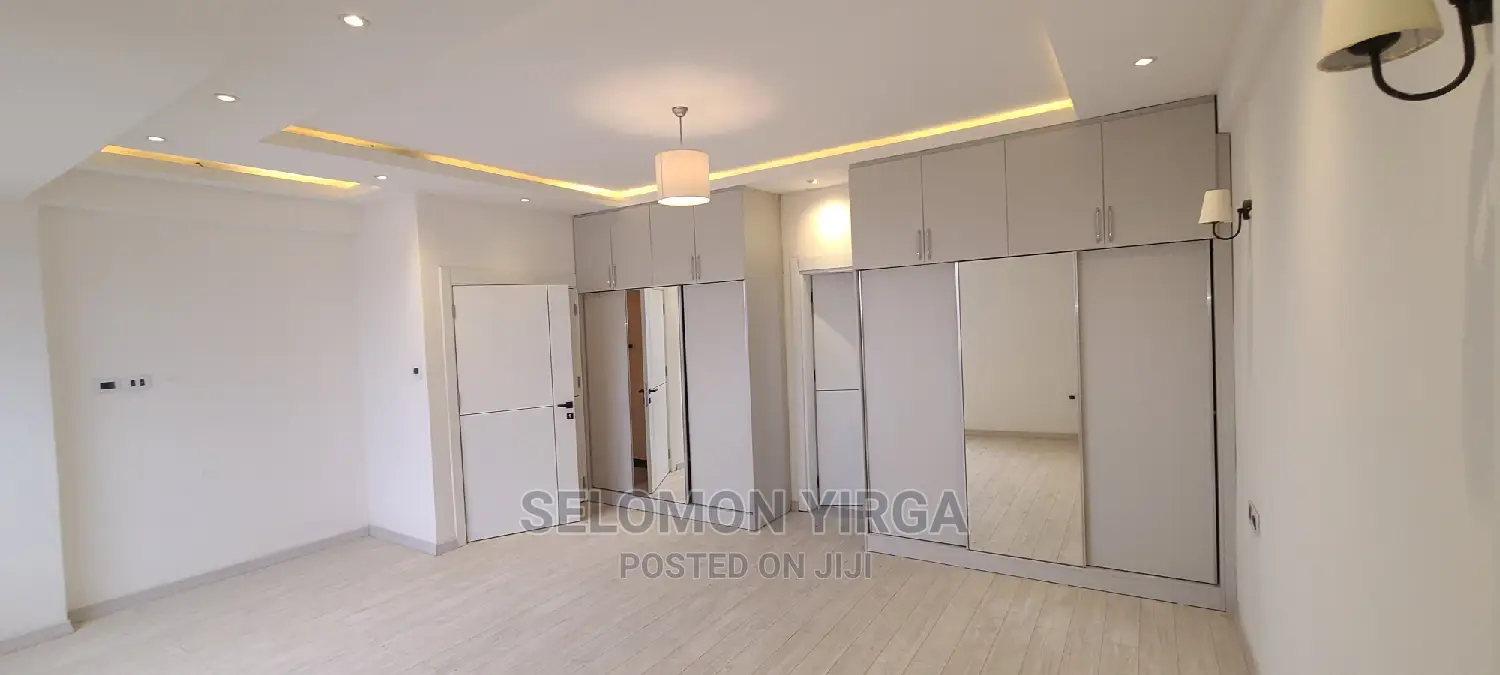 3bdrm Apartment in አድስ አበባ, Bole for rent